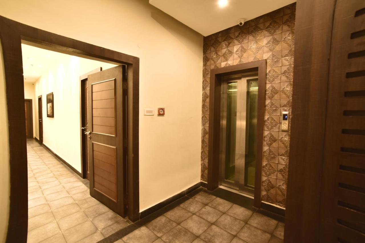 Casa Broadway-A Boutique Hotel โกลกาตา ภายนอก รูปภาพ