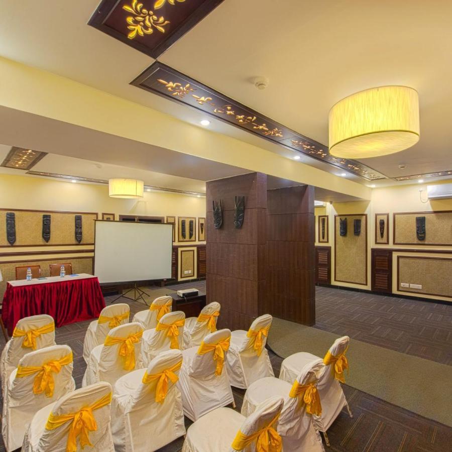 Casa Broadway-A Boutique Hotel โกลกาตา ภายนอก รูปภาพ