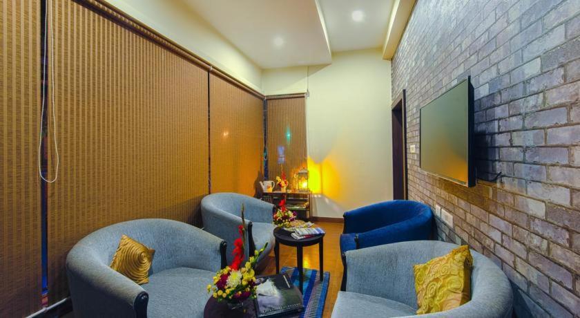 Casa Broadway-A Boutique Hotel โกลกาตา ภายนอก รูปภาพ