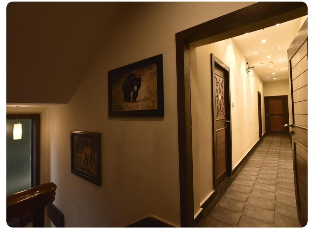 Casa Broadway-A Boutique Hotel โกลกาตา ภายนอก รูปภาพ
