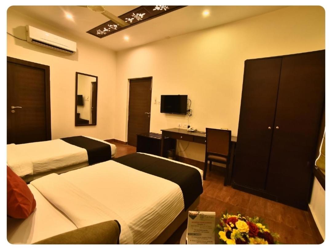 Casa Broadway-A Boutique Hotel โกลกาตา ภายนอก รูปภาพ