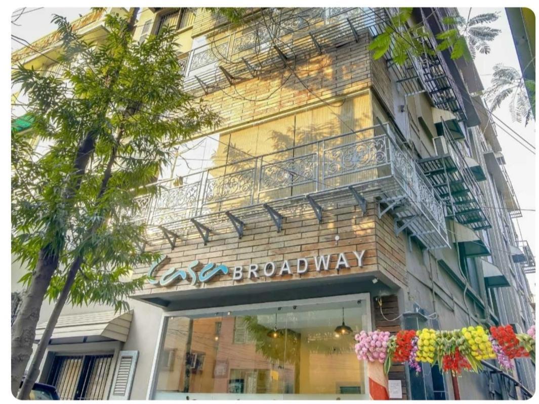 Casa Broadway-A Boutique Hotel โกลกาตา ภายนอก รูปภาพ