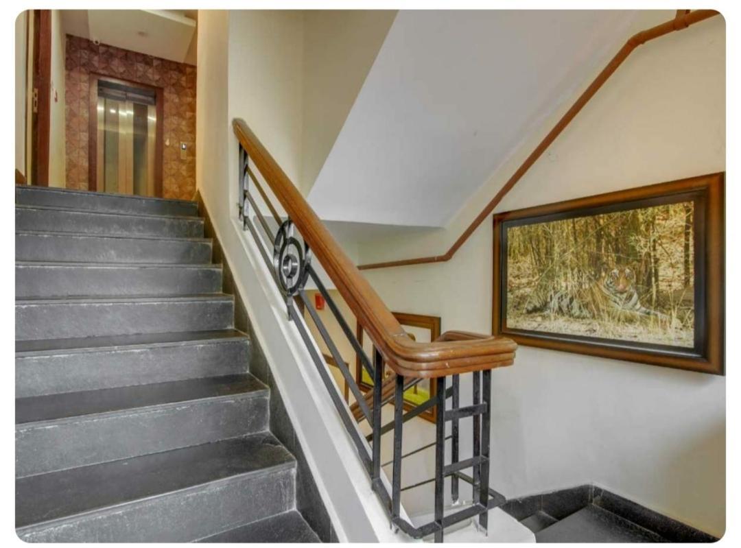 Casa Broadway-A Boutique Hotel โกลกาตา ภายนอก รูปภาพ